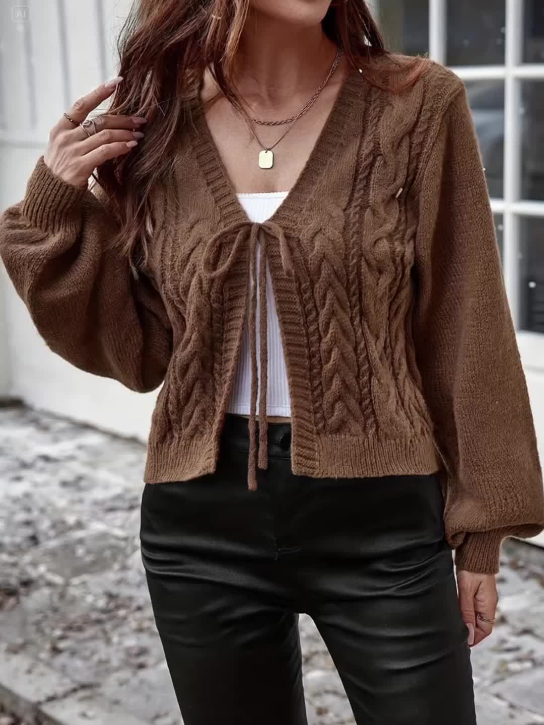 Adele | Elegante Gebreide Trui Met V-Hals En Trekkoord