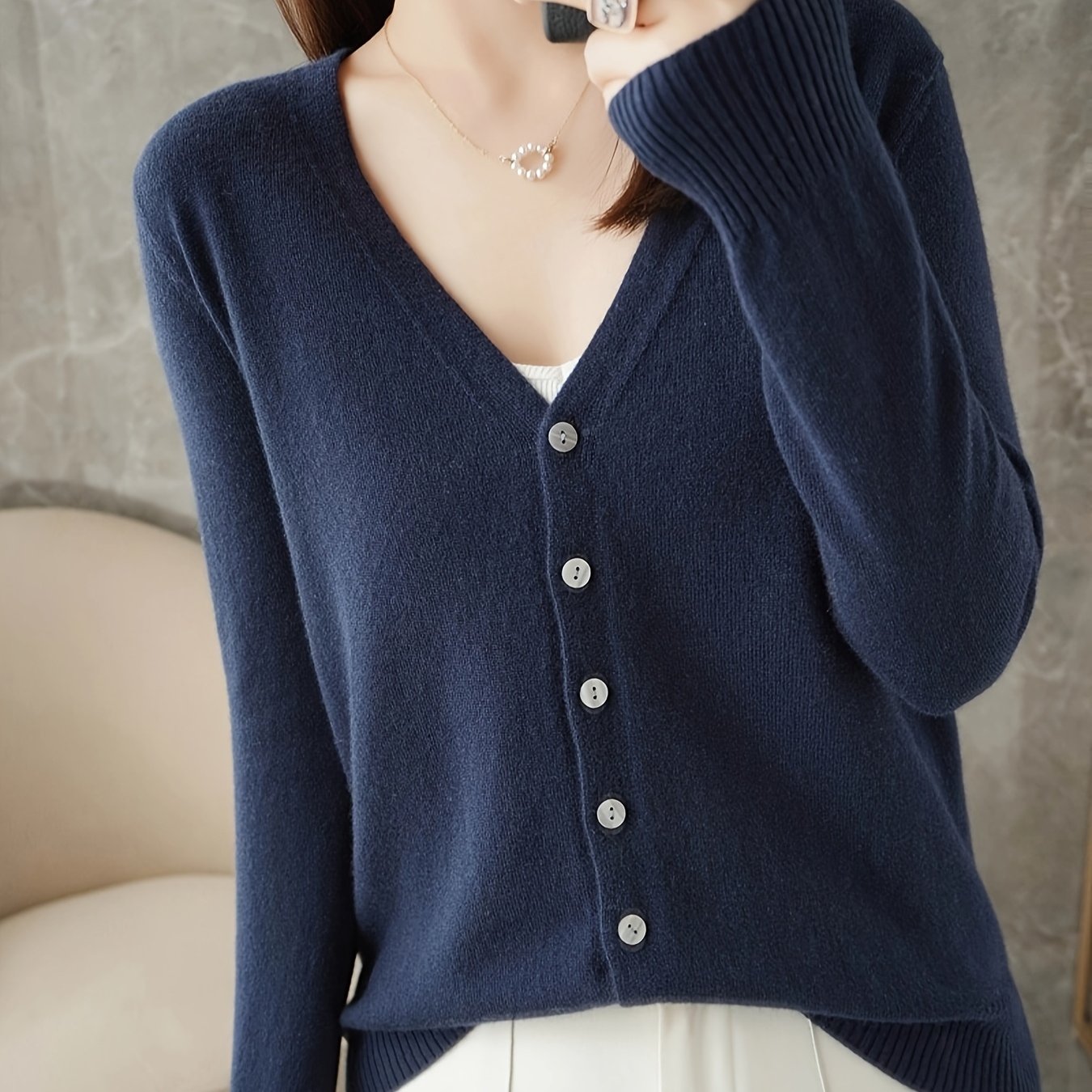 Julie | Effen vest met V-hals