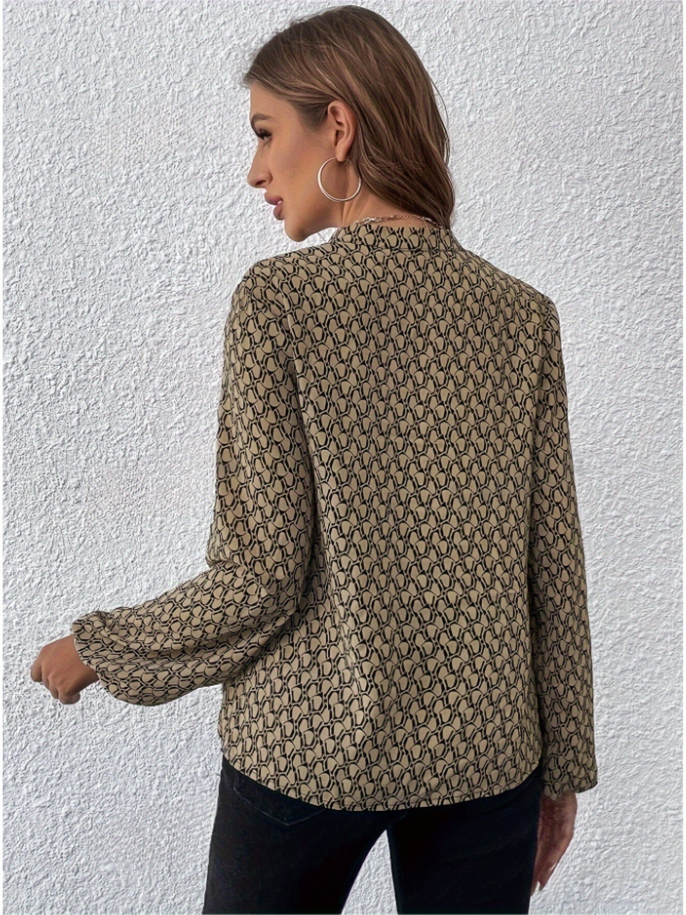 Helena | Blouse Met Ingekeepte Hals En Vintage Print