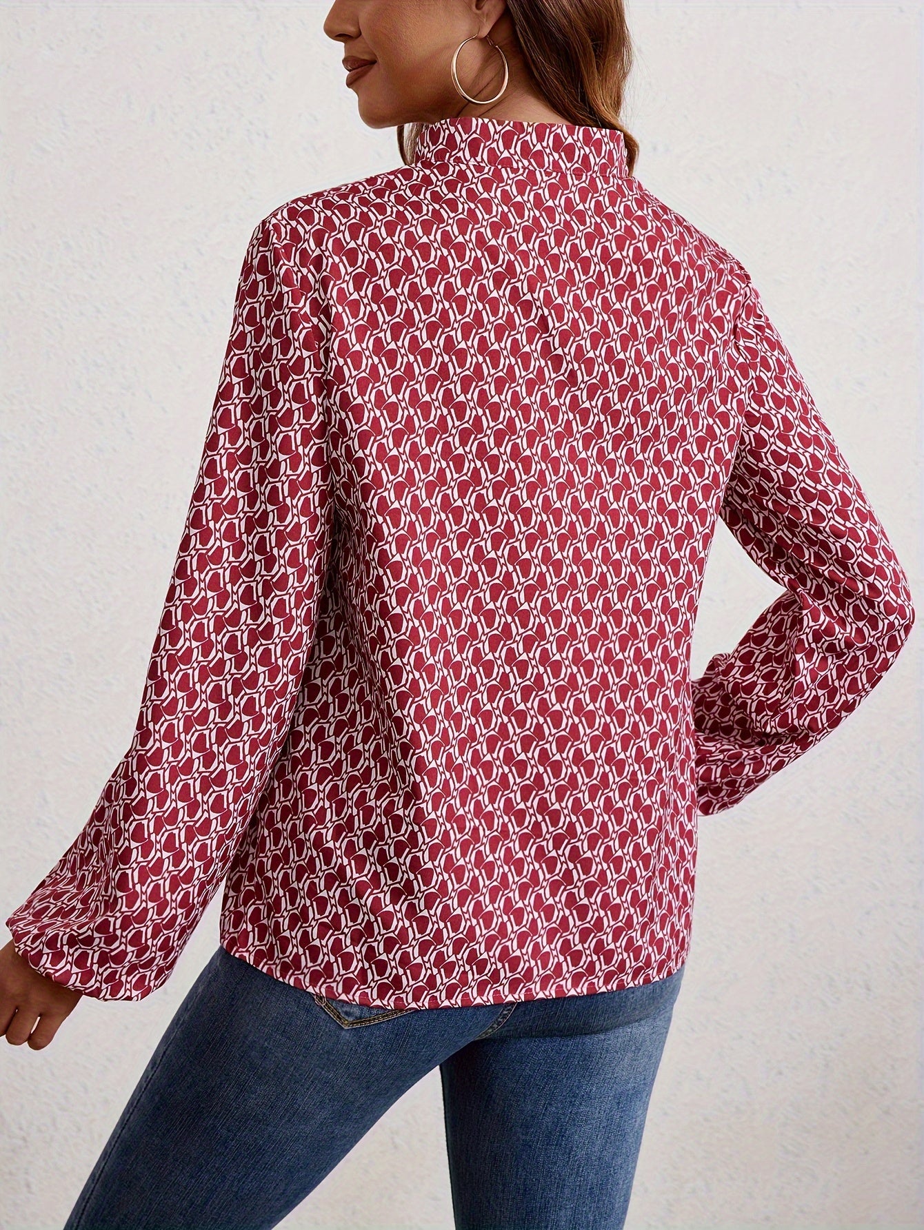 Helena | Blouse Met Ingekeepte Hals En Vintage Print