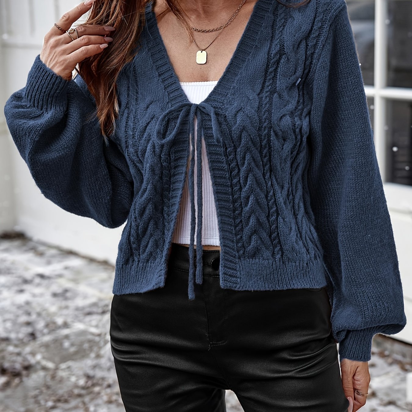 Adele | Elegante Gebreide Trui Met V-Hals En Trekkoord