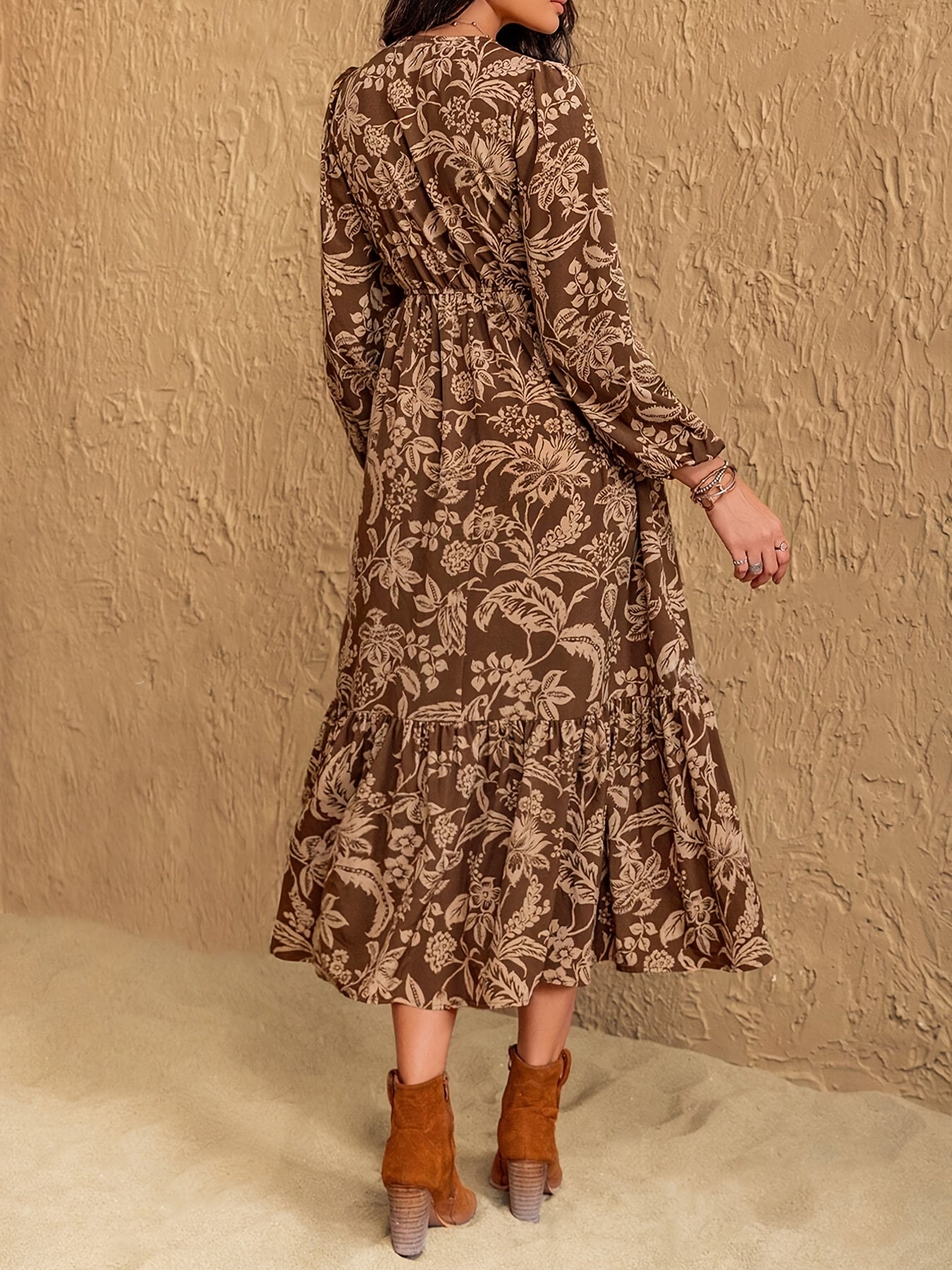 Jolande | Bohemien Jurk Met Tropische Print En Lange Mouwen