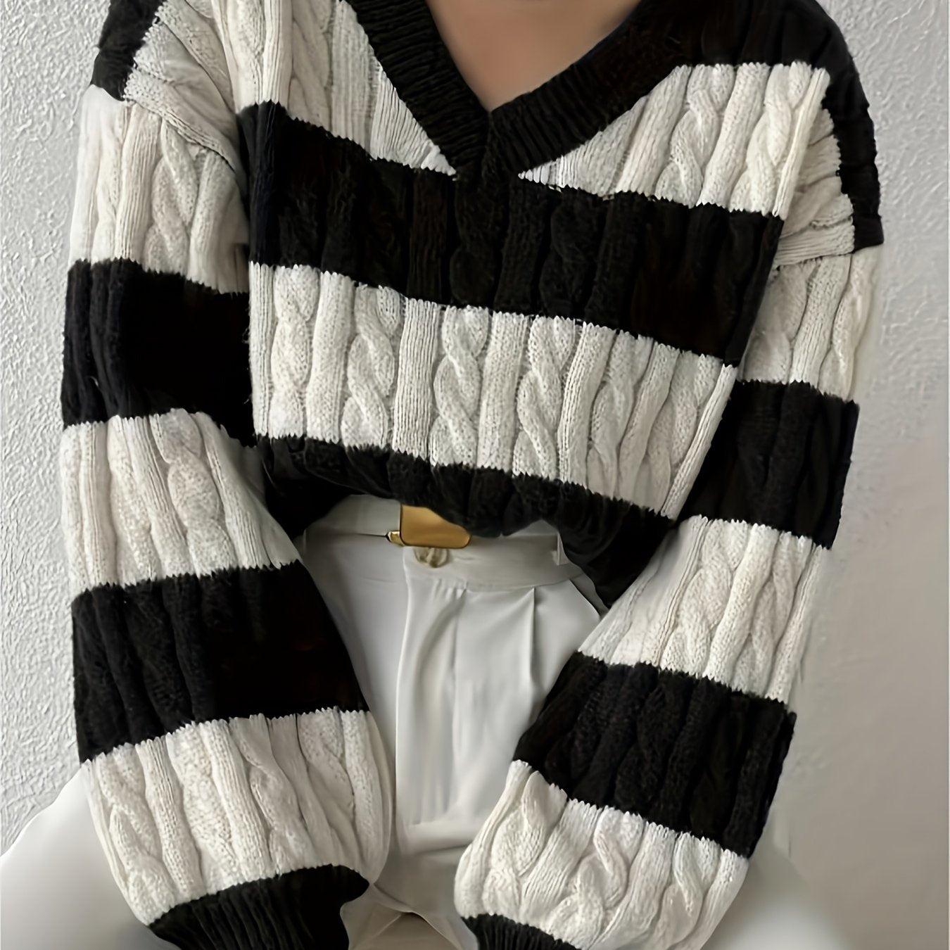 Anita | Gestreepte Kabelgebreide Trui Met V-Hals