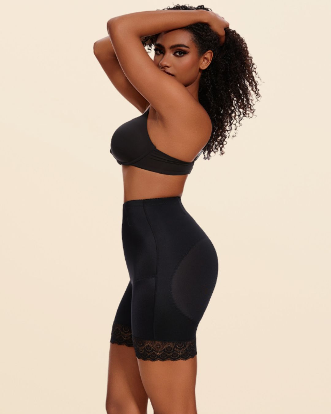 Leontine | Anti-Schuurshort met Kanten Afwerking