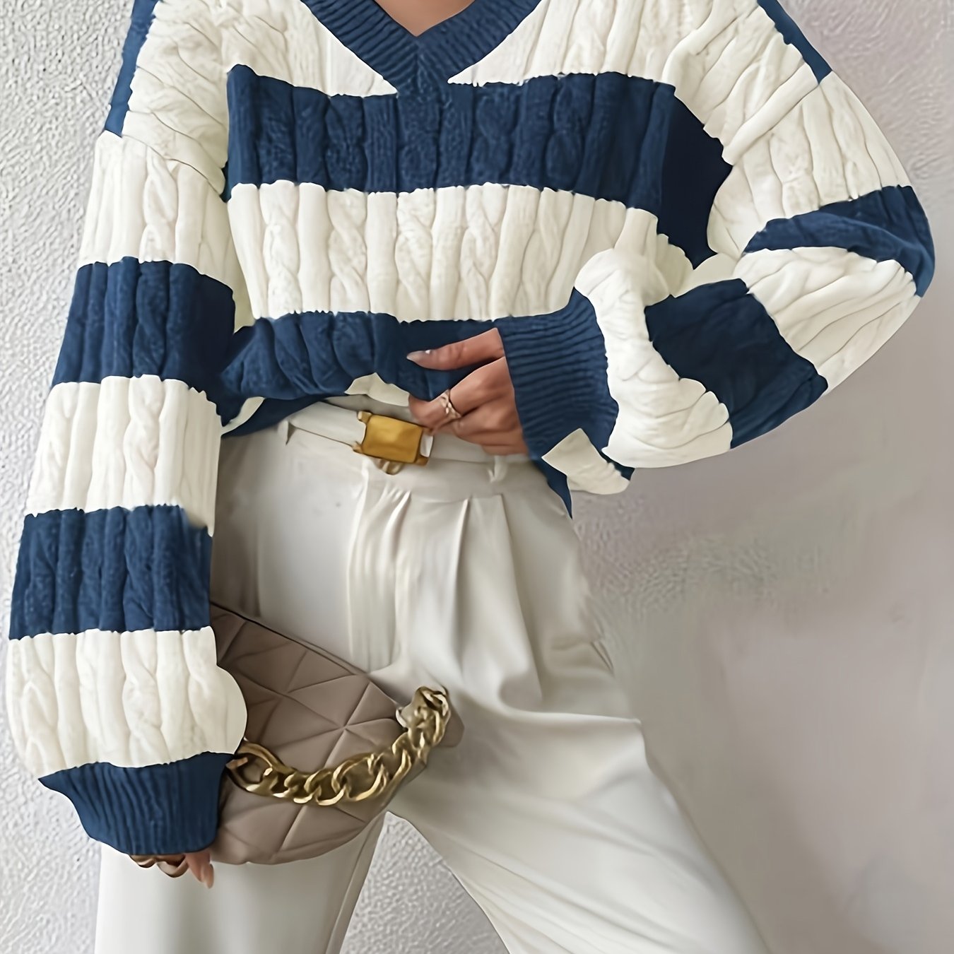 Anita | Gestreepte Kabelgebreide Trui Met V-Hals